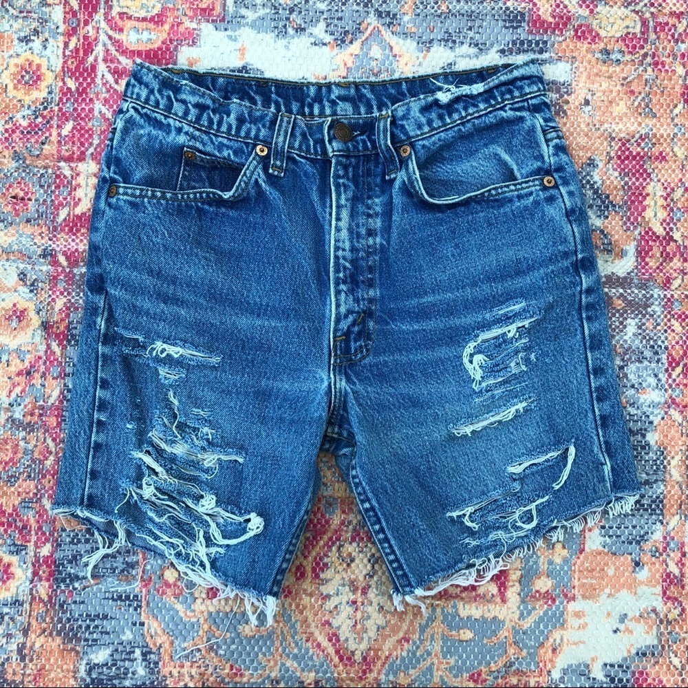 Vintage Orange tab levi’s hi‎ rise distress shorts